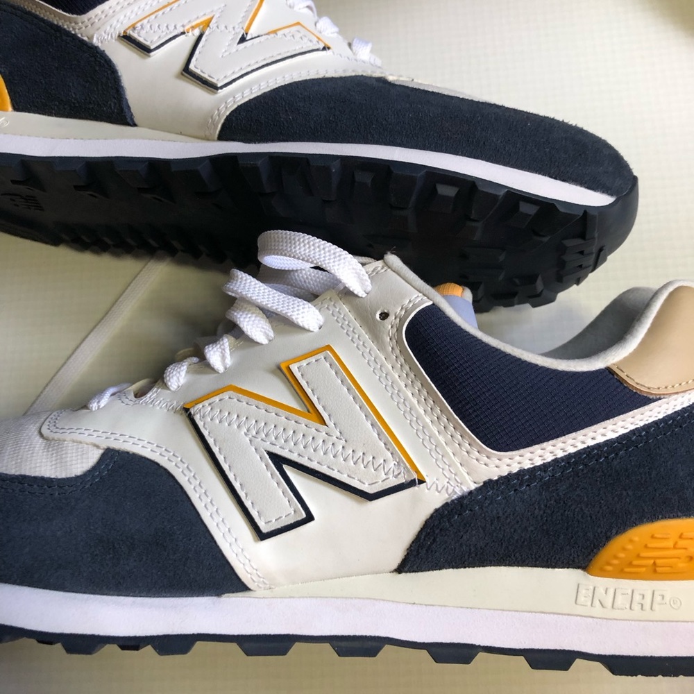 New Balance 574 men’s sneakers